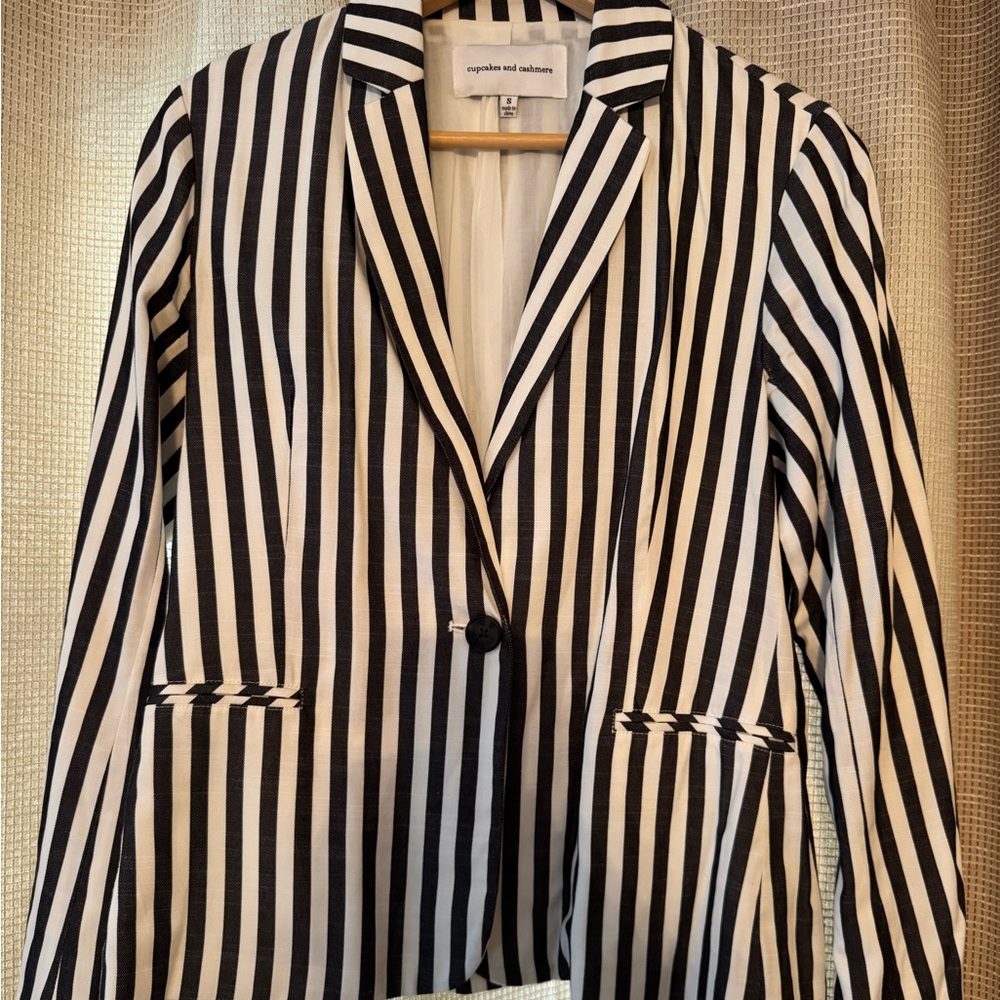 Cupcakes and Cashmere (Nordstrom) Striped Linen Blazer, Size S